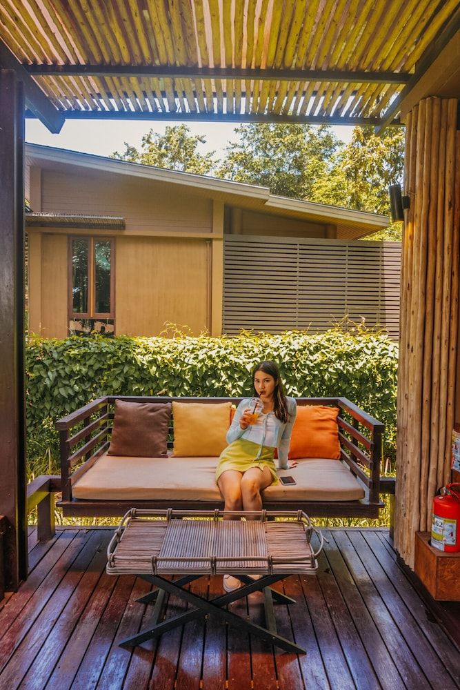 Mountain Creek Golf Resort & Residences Summer Pool Villas