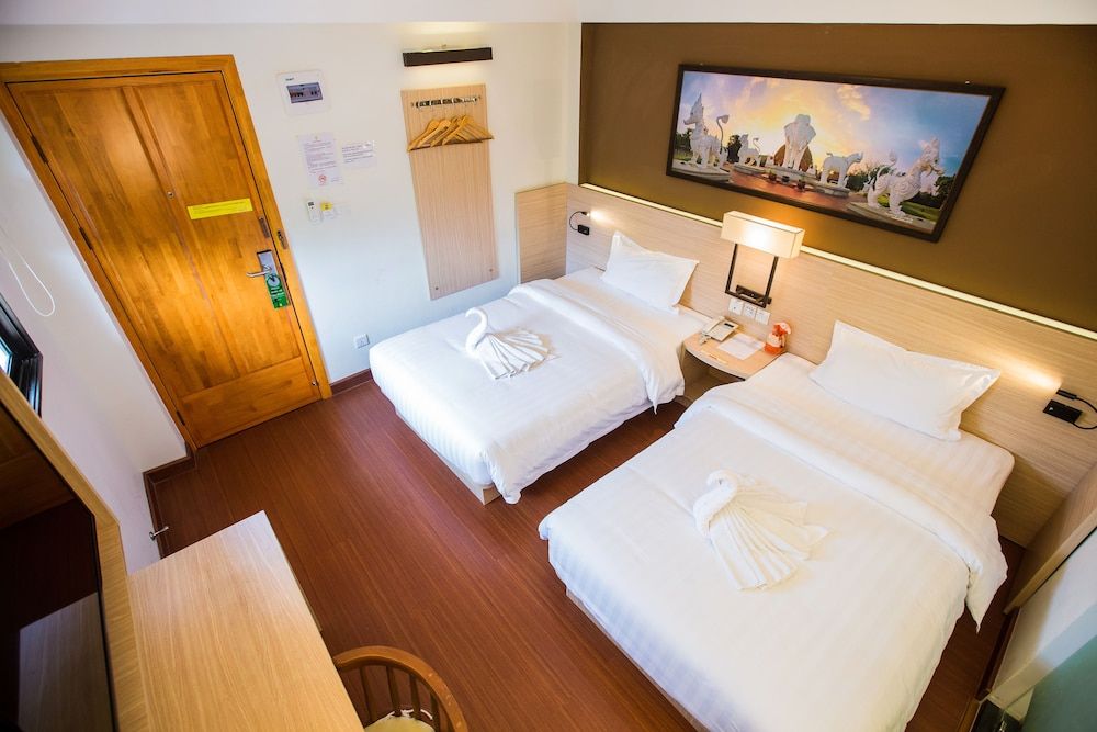 undefined Chiang Roi 7 Days Inn 7