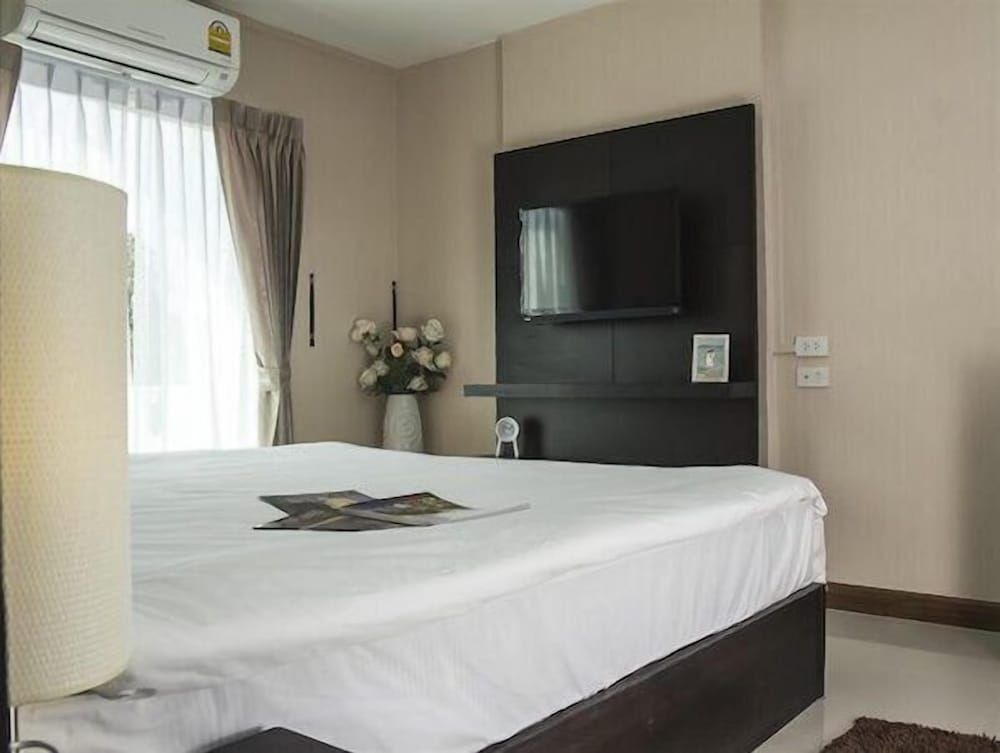 undefined House and Home Residence 8