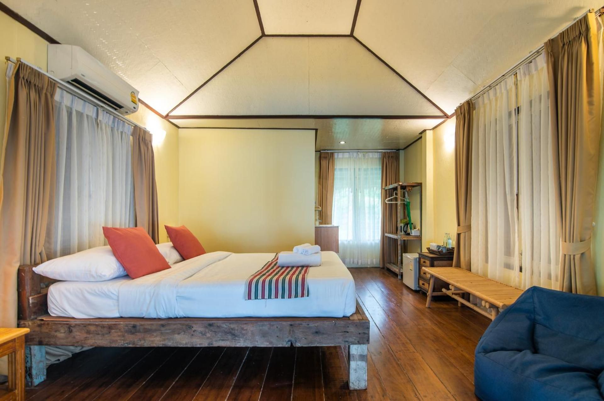 Beach Front Bungalow (Adult Only)