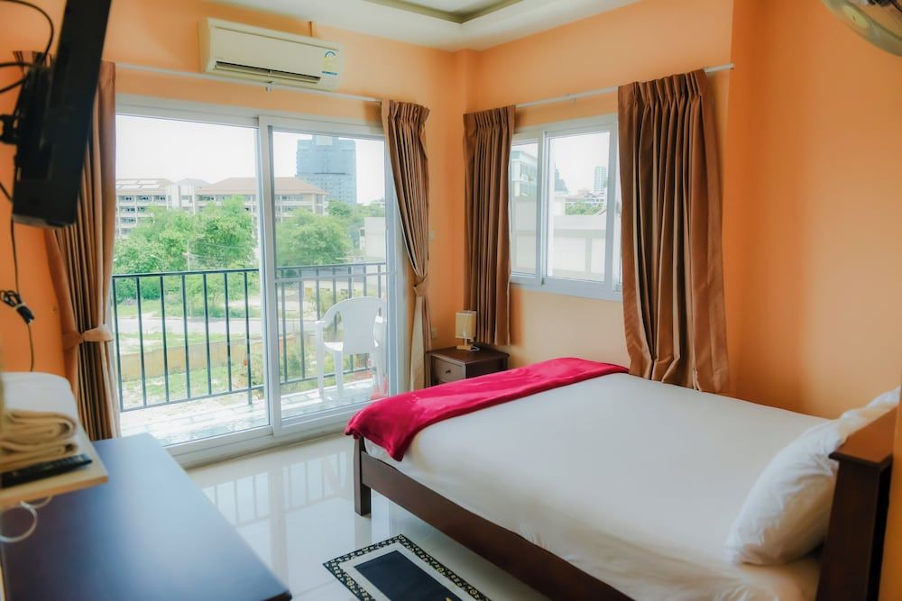 undefined Patumnak Beach Guesthouse 8