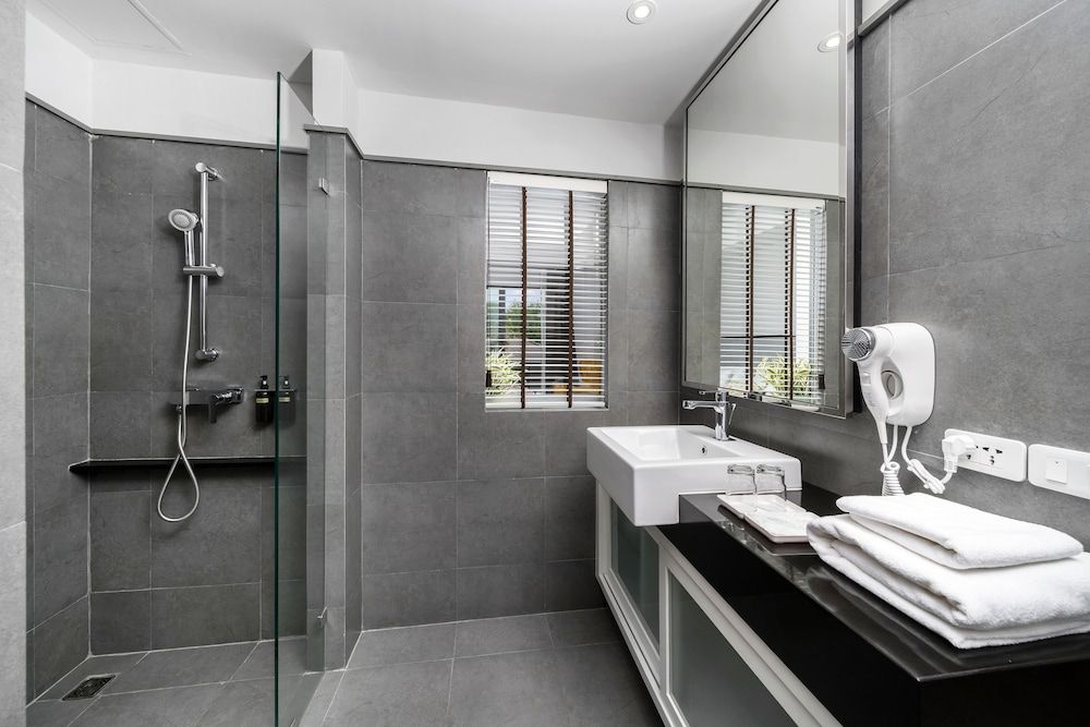 The Sala Pattaya Deluxe Room 12