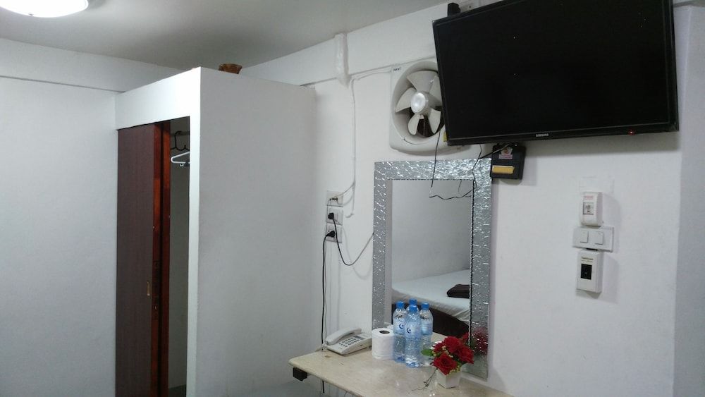 Al-Sana Hotel Twin Room 3