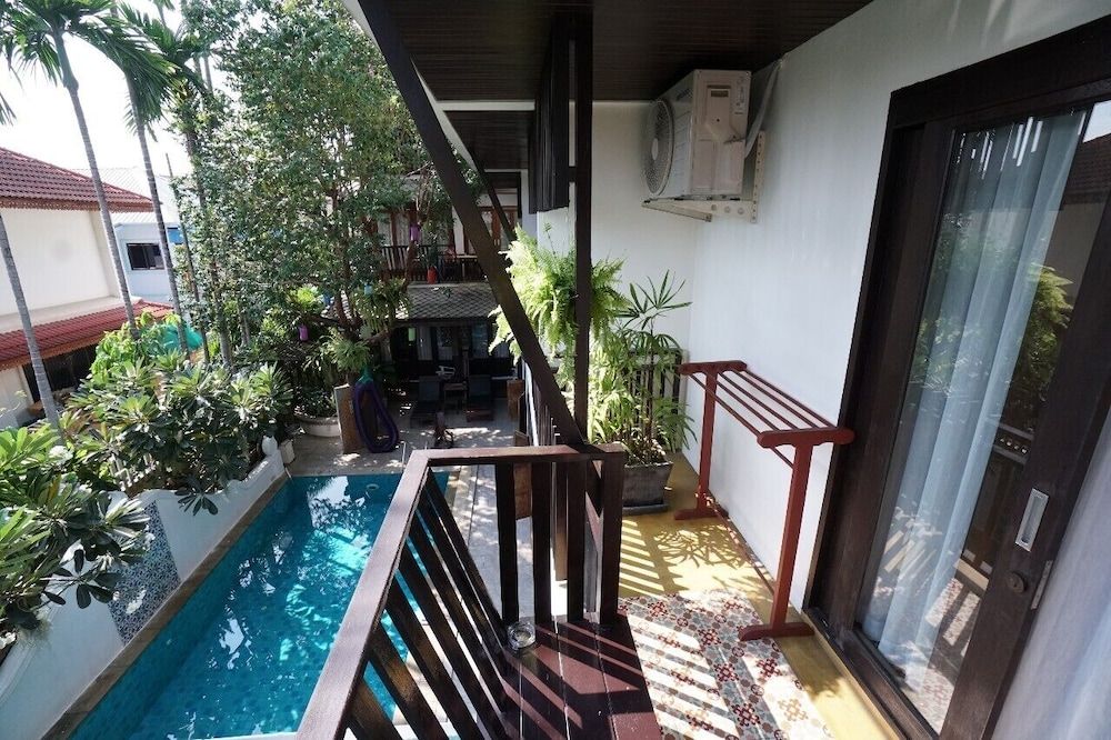 Baan Huen Phen Superior Twin Room with Balcony 7