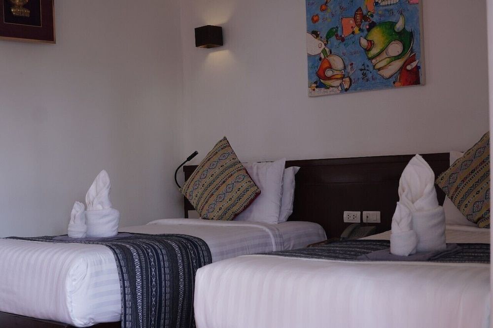 Baan Huen Phen Superior Twin Room with Balcony 3