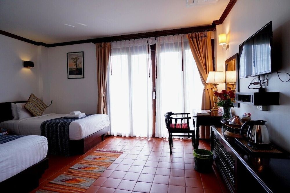 Baan Huen Phen Superior Twin Room with Balcony 4