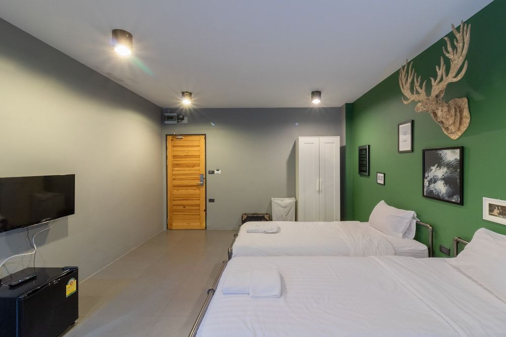 Petchyindee Kingdom Twin Room 5