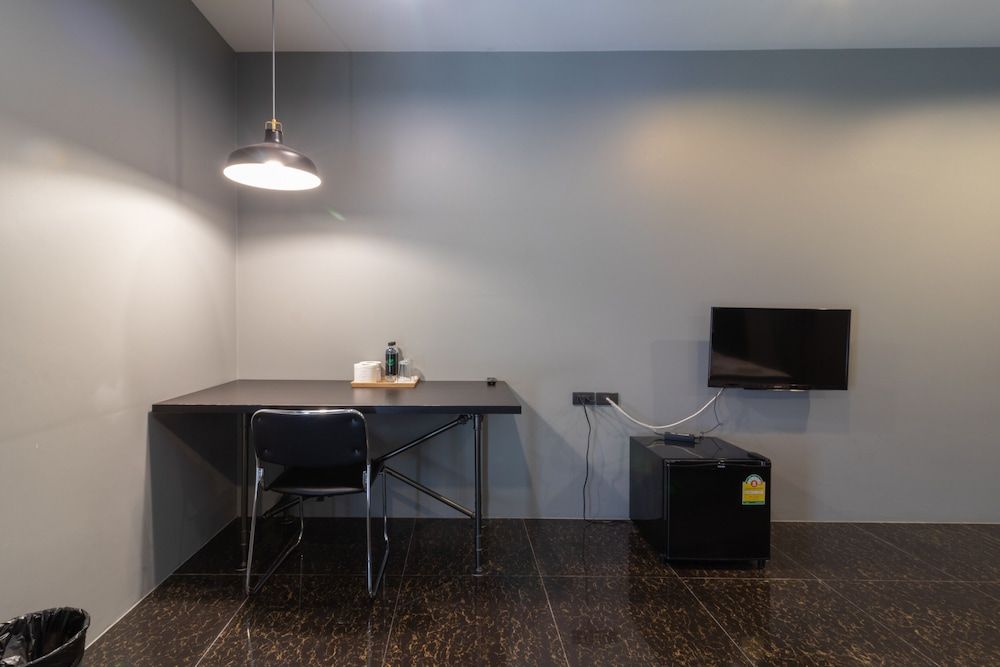 Petchyindee Kingdom Deluxe Single Room 9