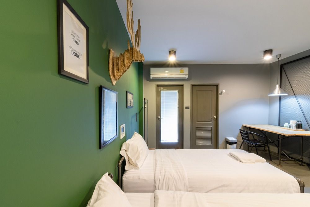 Petchyindee Kingdom Twin Room 2