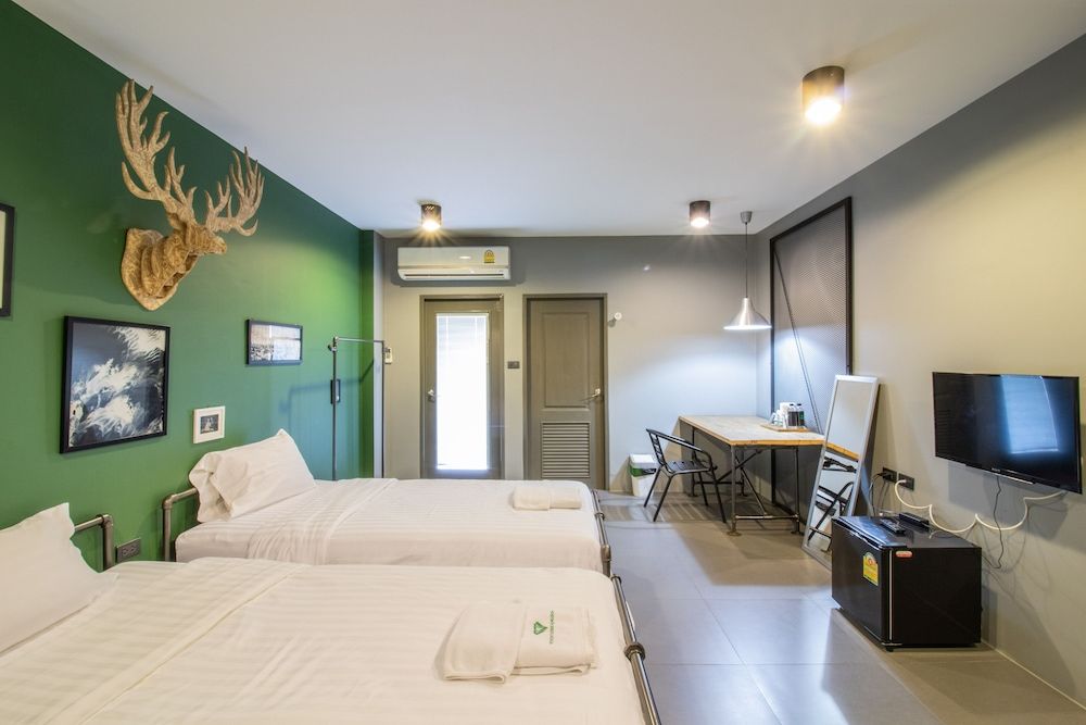 Petchyindee Kingdom Twin Room 4