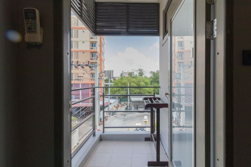 Petchyindee Kingdom Deluxe Single Room 5