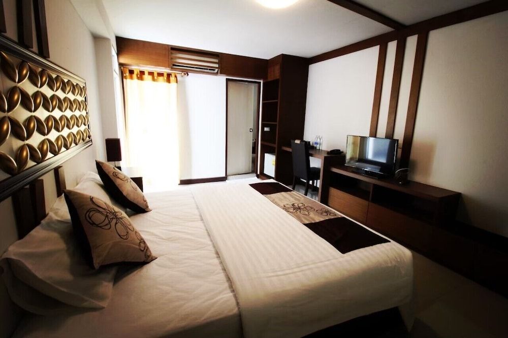 Leelawadee Resotel Raminthra 23 Superior Double Room 2