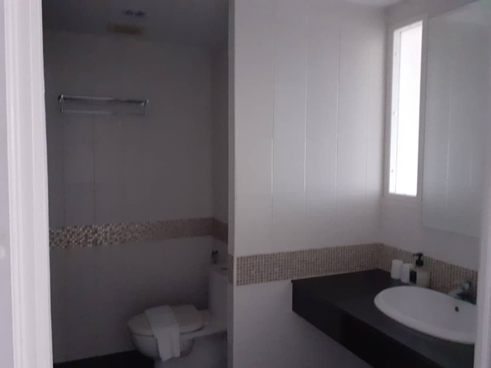 Vivace Hotel Studio (Ground Floor with Kitchen) 7