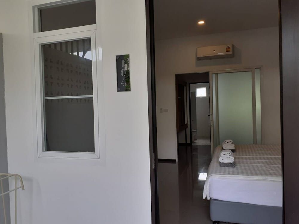 Vivace Hotel Deluxe Room, Kitchen 9