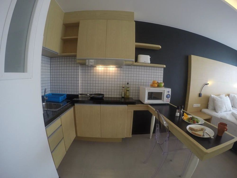 Vivace Hotel Deluxe Room, Kitchen 10