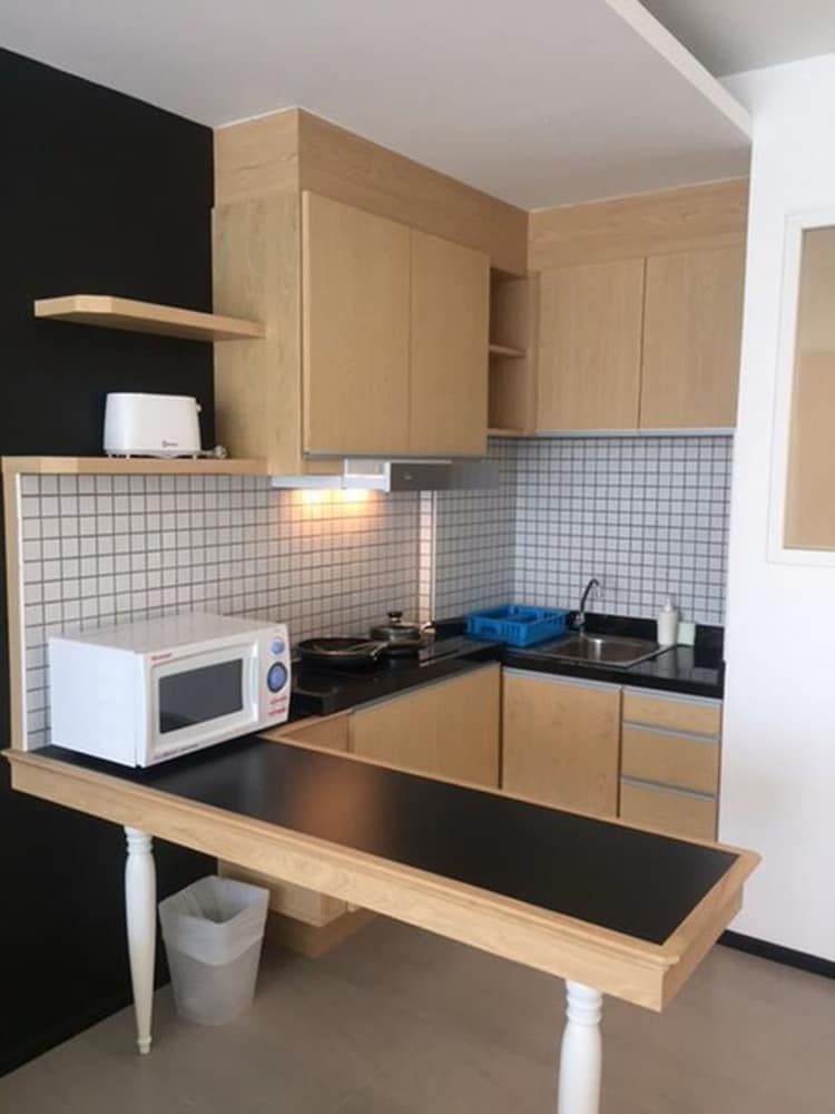 Vivace Hotel Deluxe Room, Kitchen 11