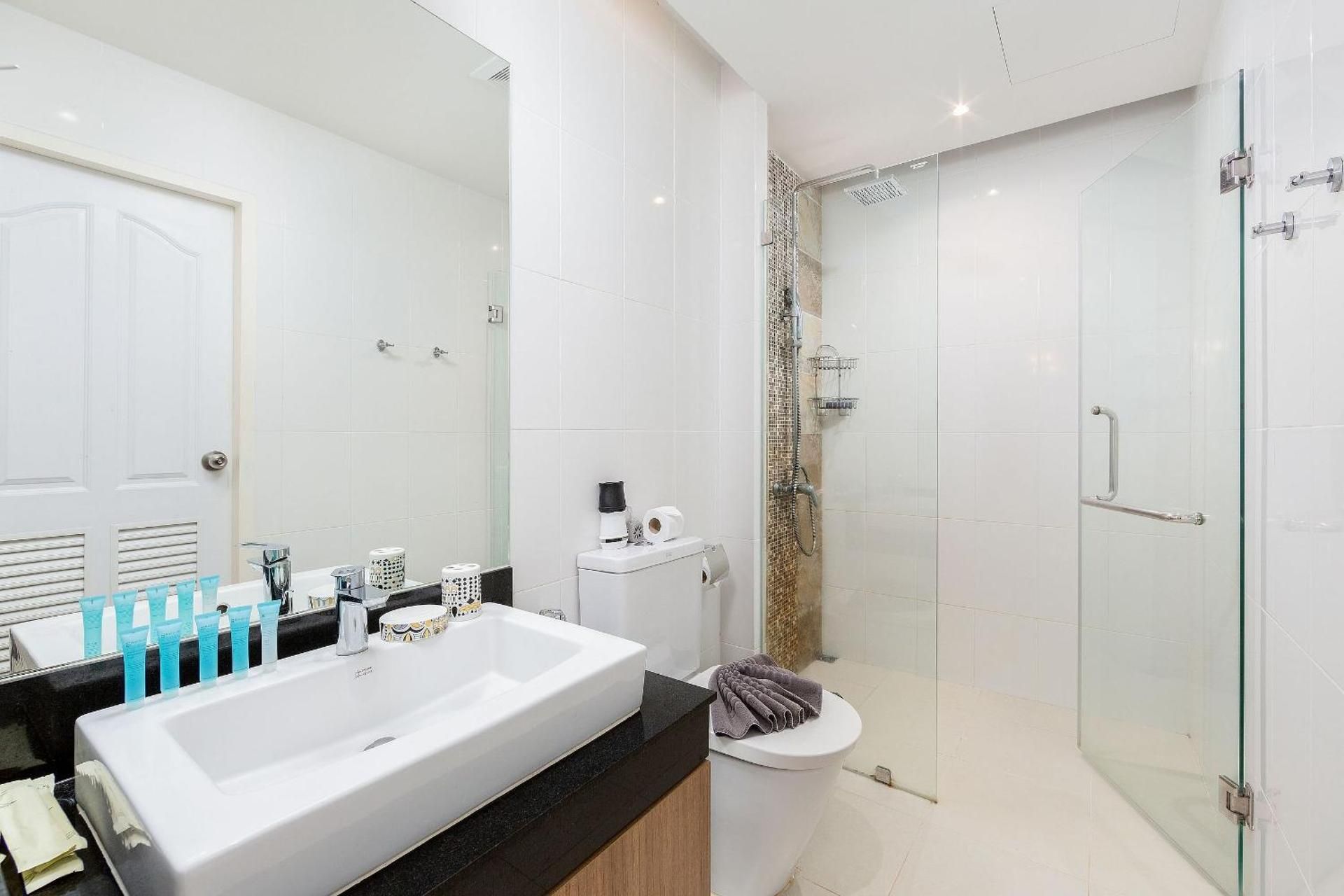 undefined The Lago Apartments by Tropiclook 9