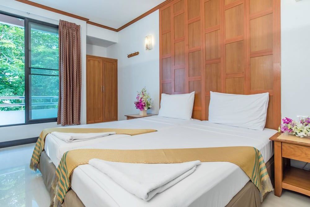 undefined New Siam II 10