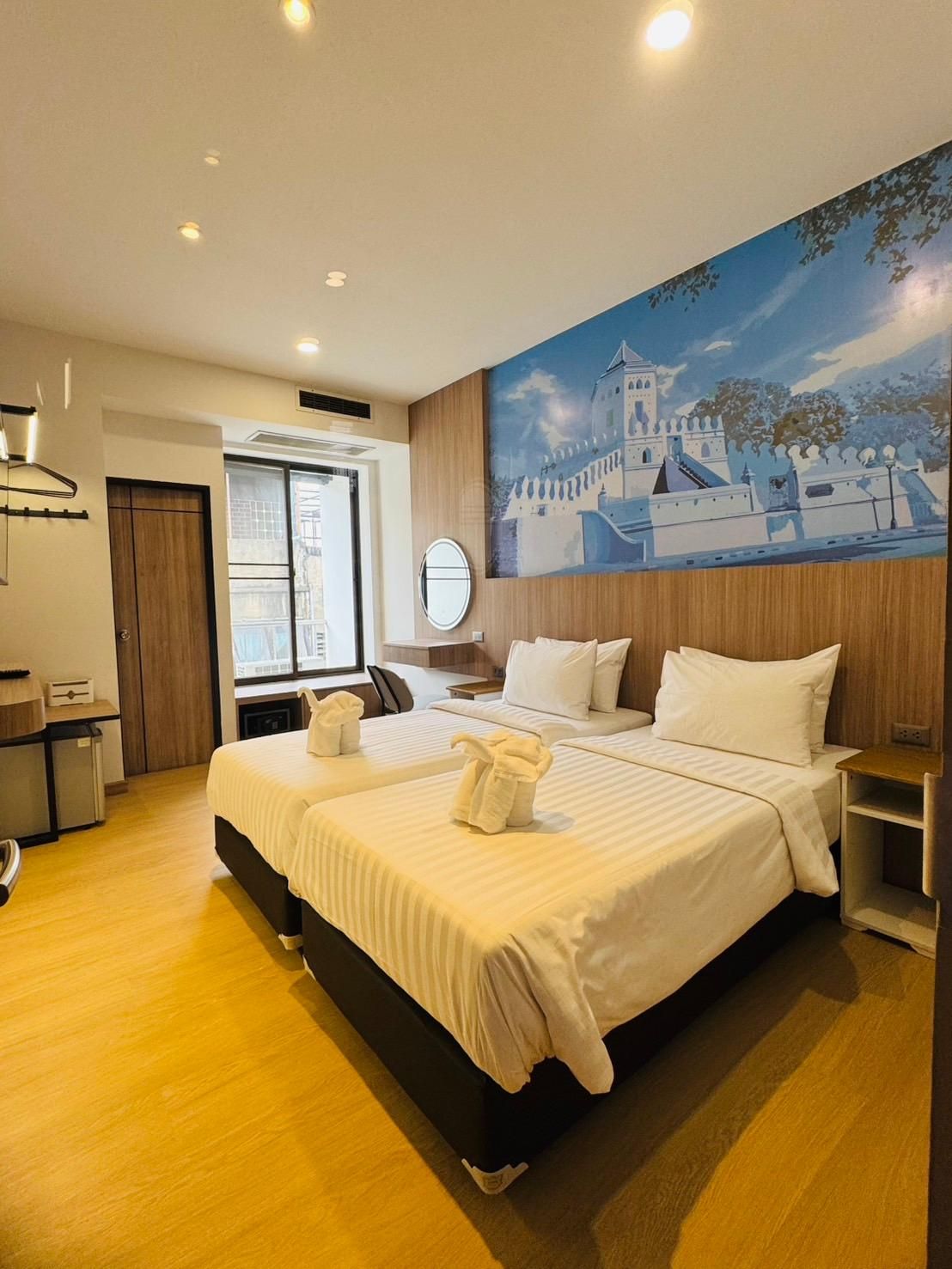 undefined New Siam II 5