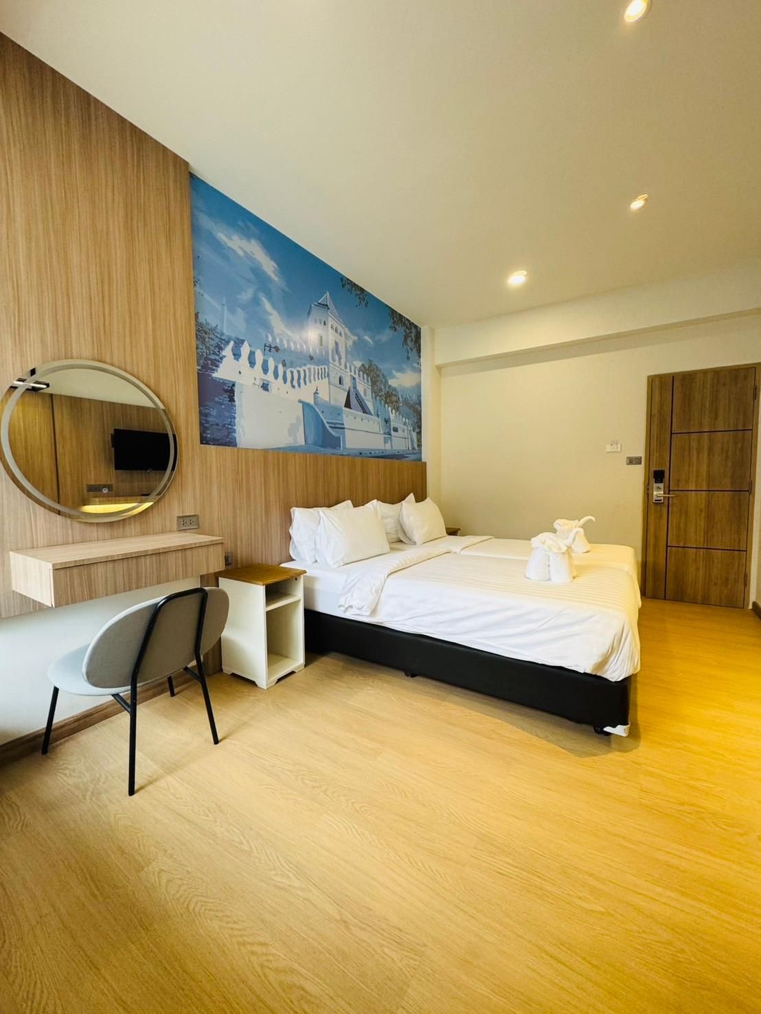 undefined New Siam II 4