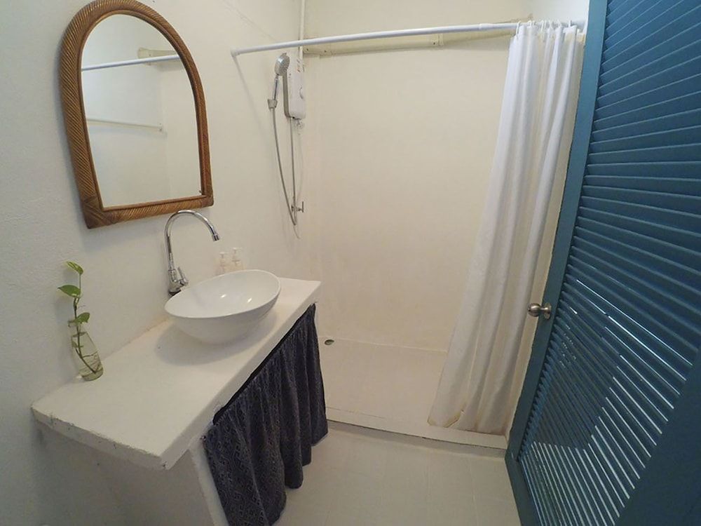 Ban Narai River Guesthouse Standard AC 7