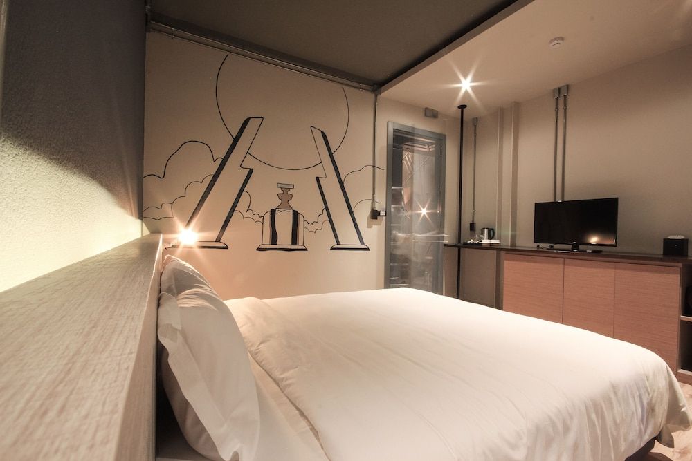 THA City Loft by TH District Superior Room 4
