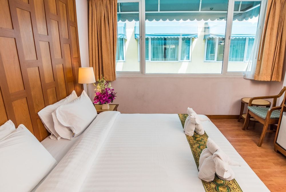 New Siam Riverside Superior Double Room 2