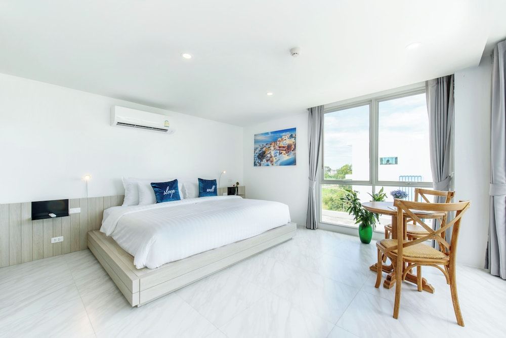 Costa Village Bangsaray Grand Deluxe Room 7