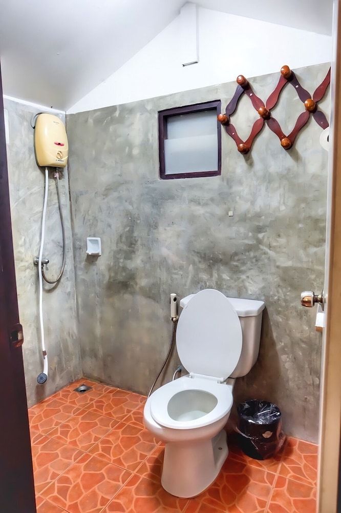 Baansuanlynjee Maeklong Resort Bungalow, Lanai, Garden Area 9