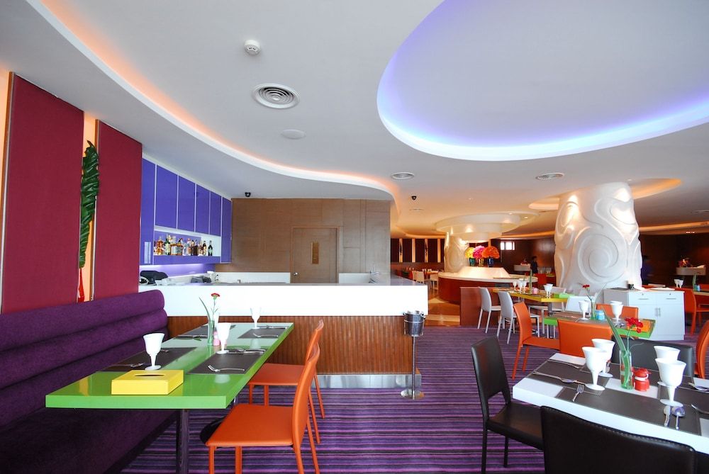 undefined Hip Bangkok 8