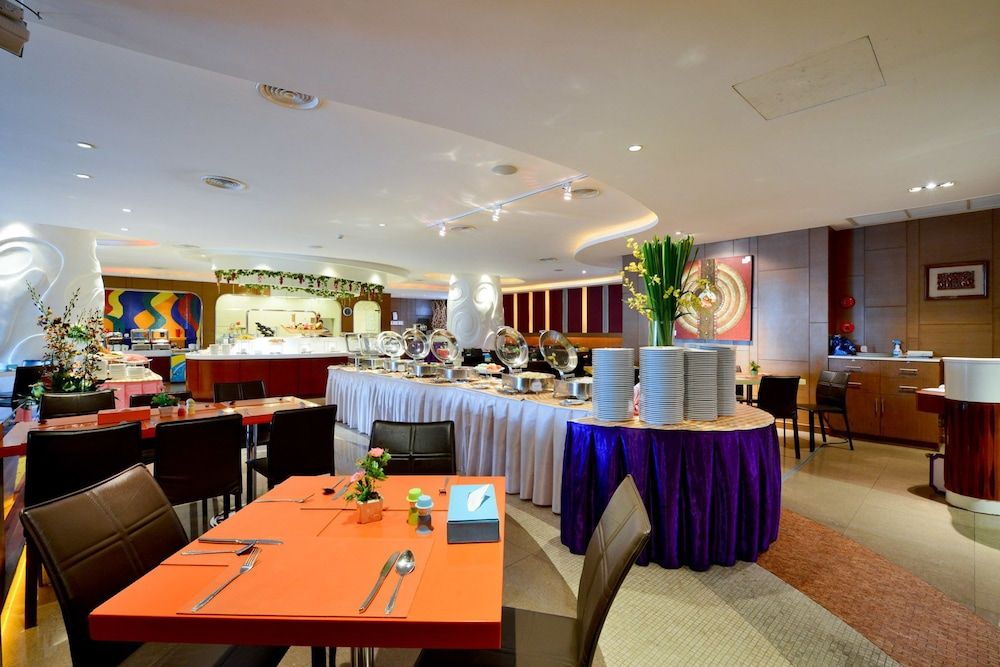 undefined Hip Bangkok 6