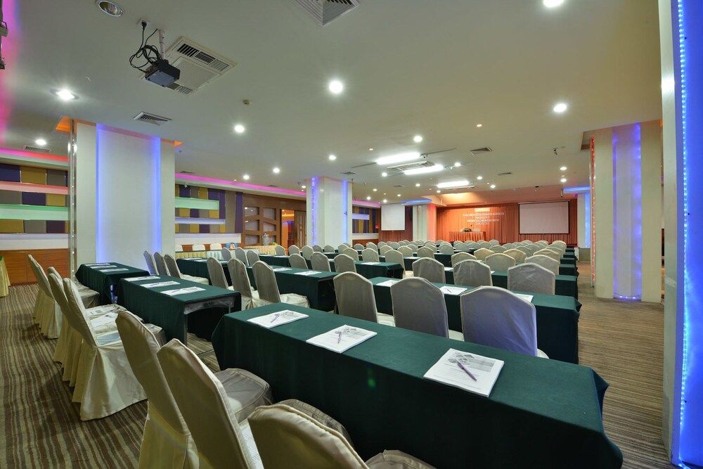 undefined Hip Bangkok 4