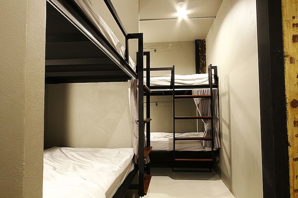 Here Hostel 6-Bed Mixed Dorm