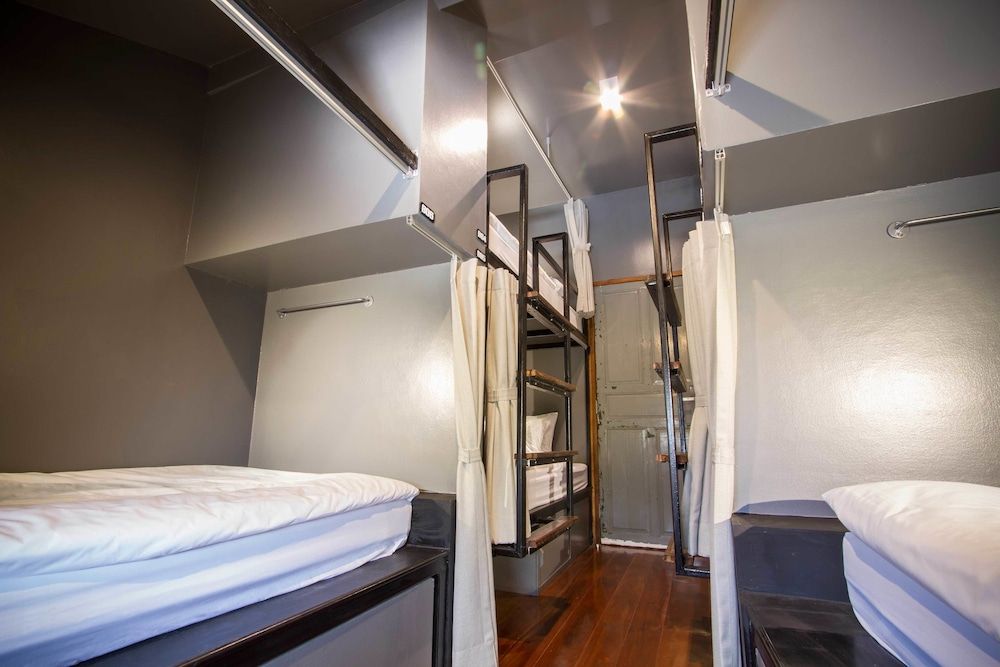 Here Hostel 6-Bed Mixed Dorm 4