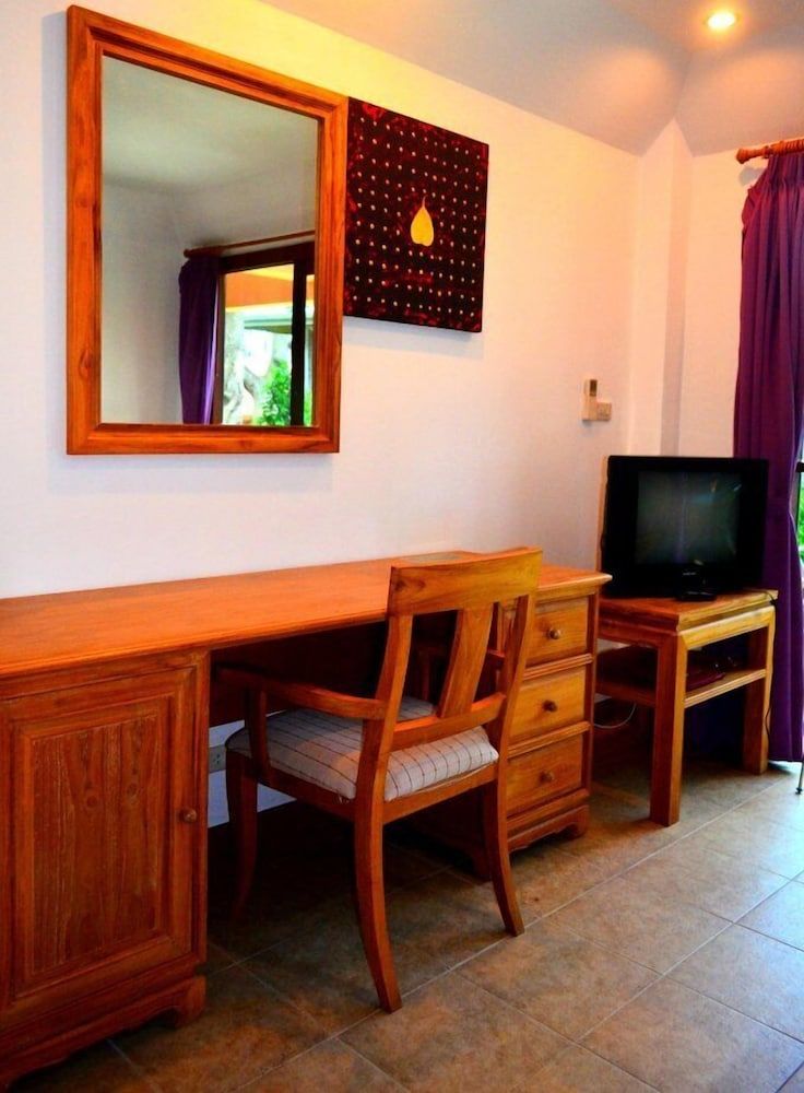 The Happy Elephant Resort Room in Villa 6