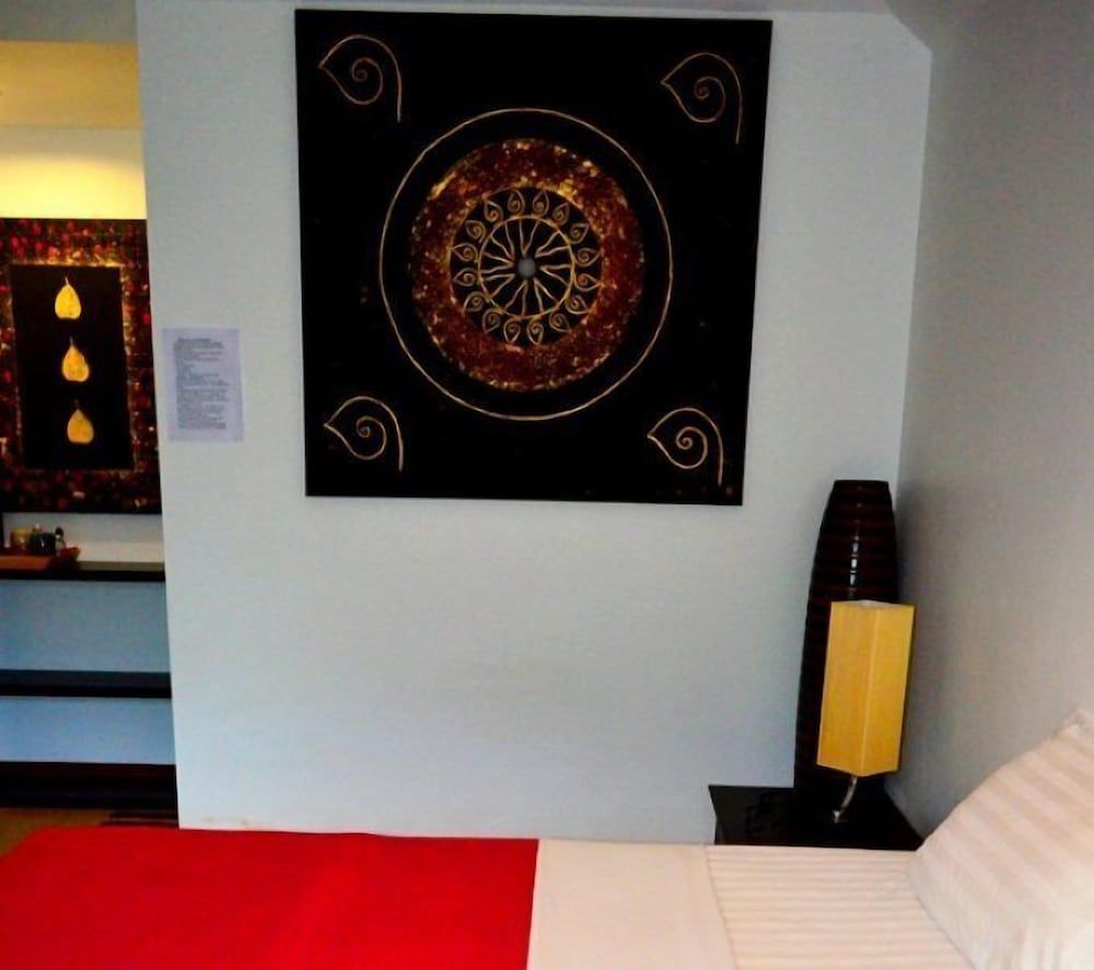 The Happy Elephant Resort Deluxe Room 5