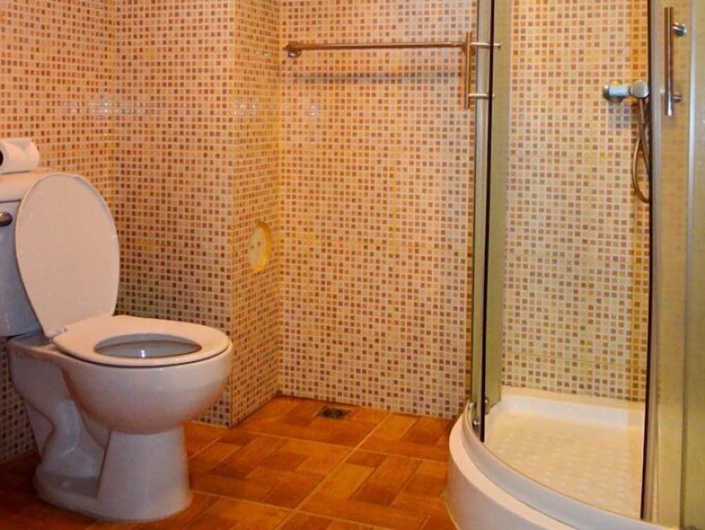 The Happy Elephant Resort Deluxe Room 8