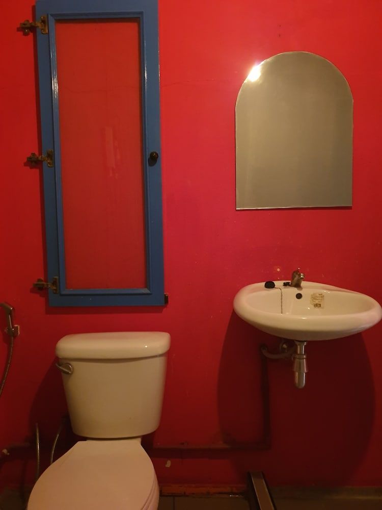 Super Hostel Signature Room, Non Smoking 3