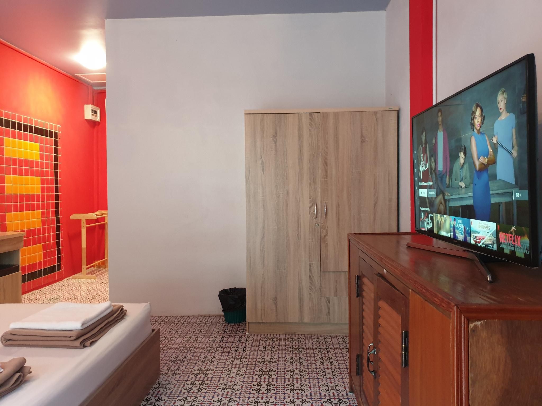 undefined Super Hostel 5