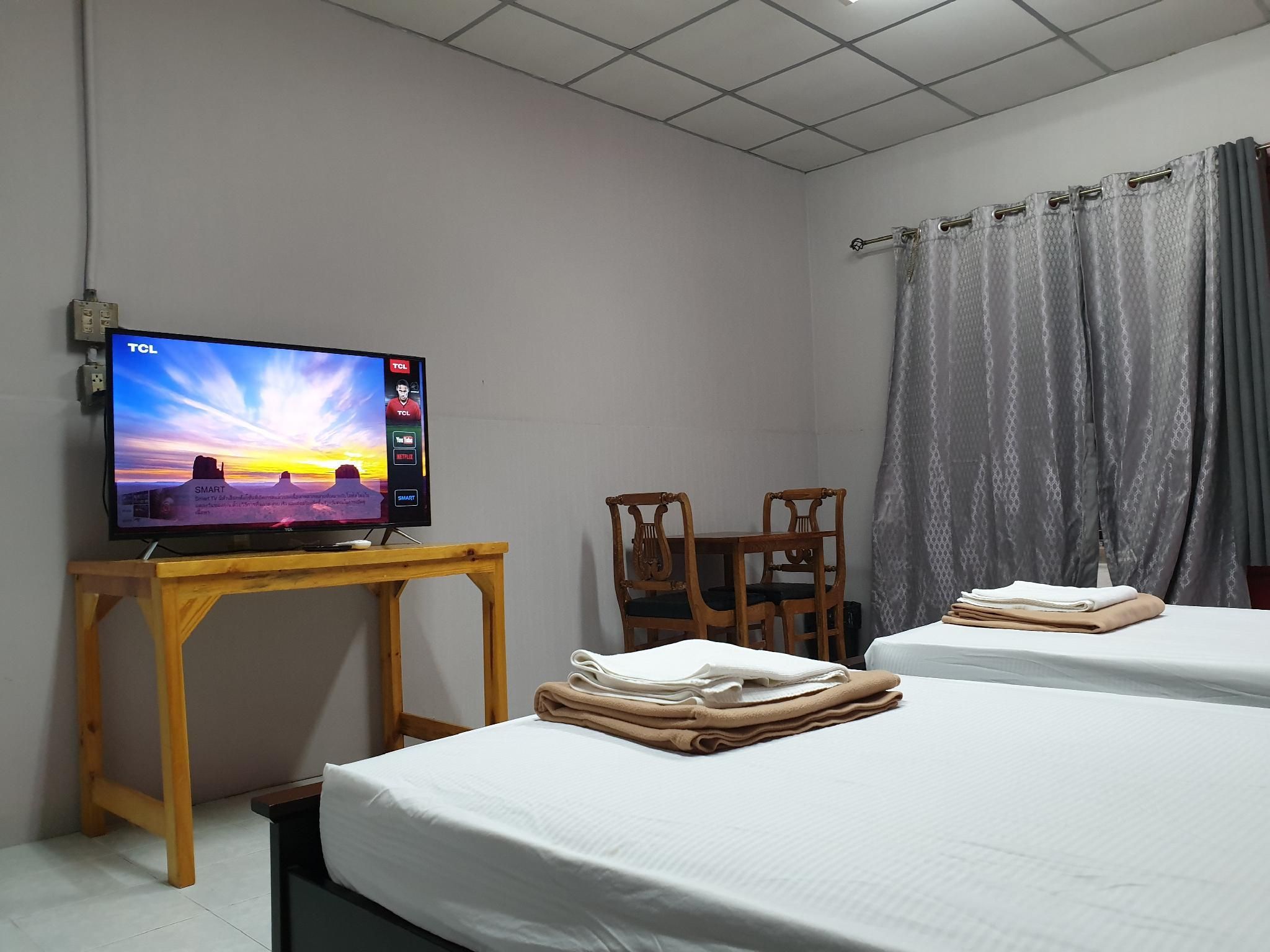 Super Hostel 1st Floor Suite 3