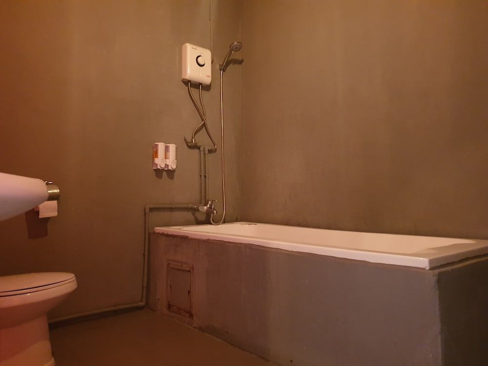 Super Hostel Honeymoon Room, Non Smoking 3