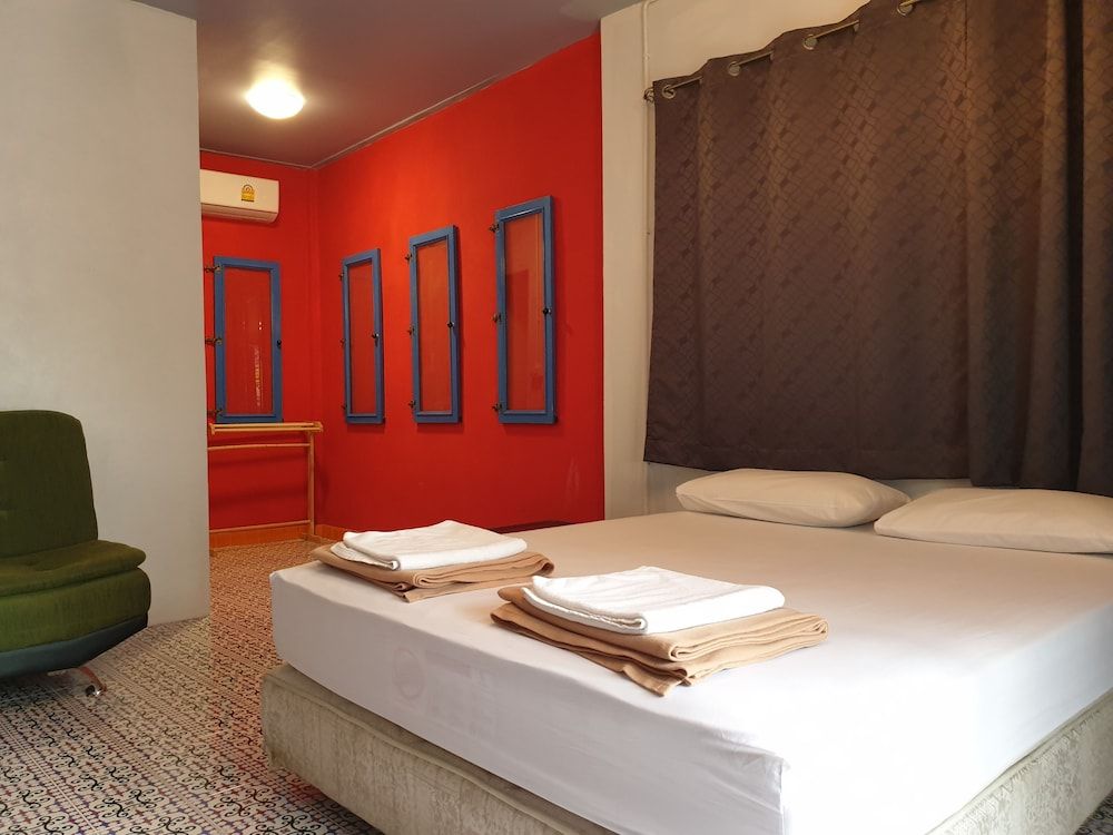 Super Hostel Signature Room, Non Smoking 2