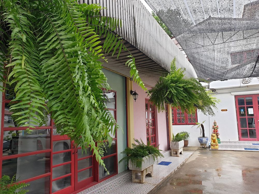 undefined Super Hostel