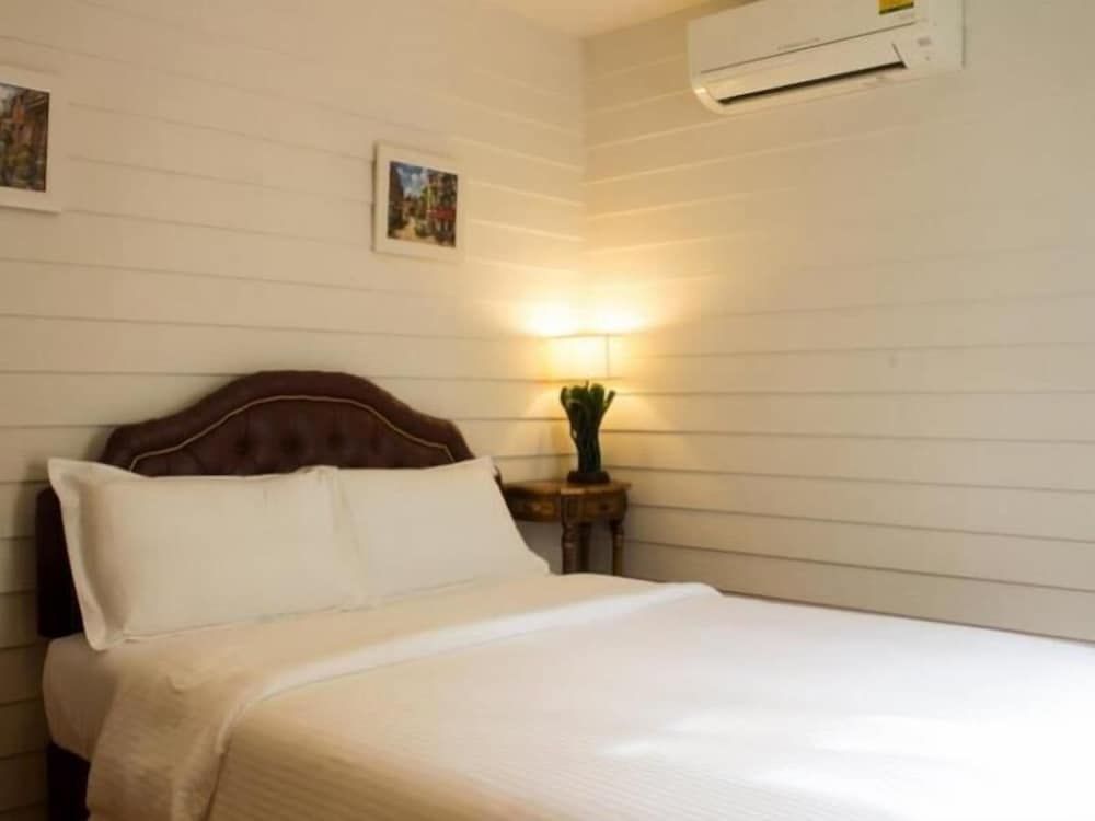 Ban Thungdang Boutique Hotel Corner Superior Room with Free WiFi