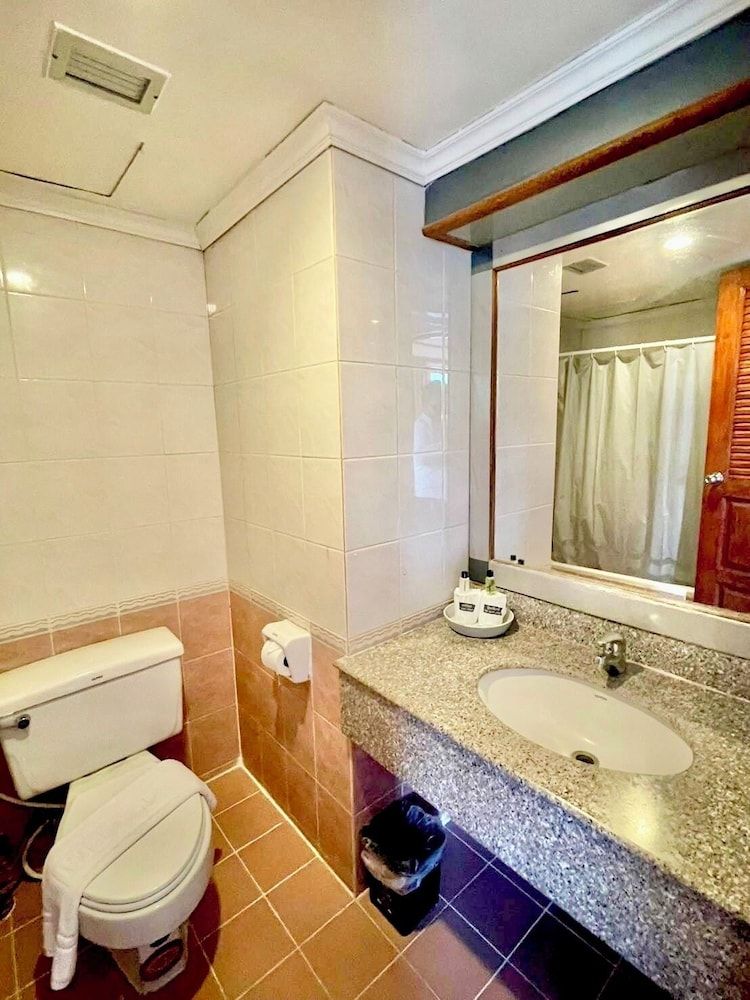 Supar Royal Beach Hotel King Mountain View 4