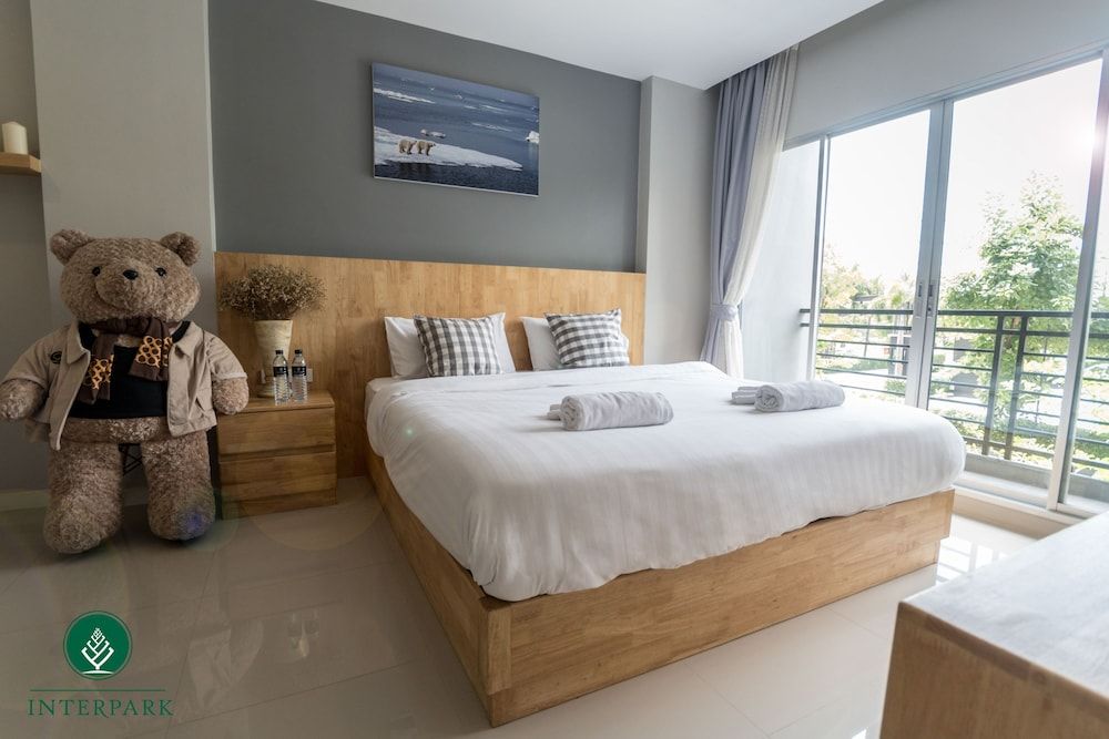 Interpark Hotel & Residence Eastern Seaboard Rayong Standard Room, 1 King Bed 6