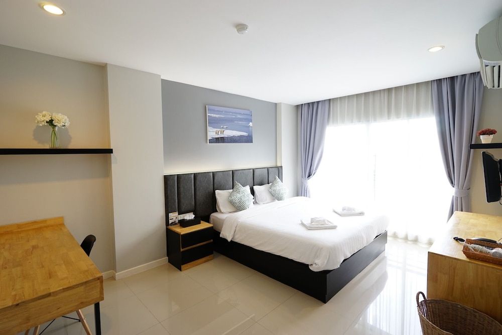 Interpark Hotel & Residence Eastern Seaboard Rayong Superior Room, 1 King Bed 7