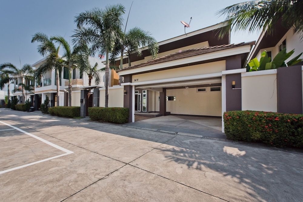 undefined Tropicana Pool Villa 10