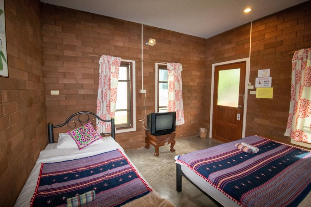 GongKaew HuenKum Hotel Family Room 5