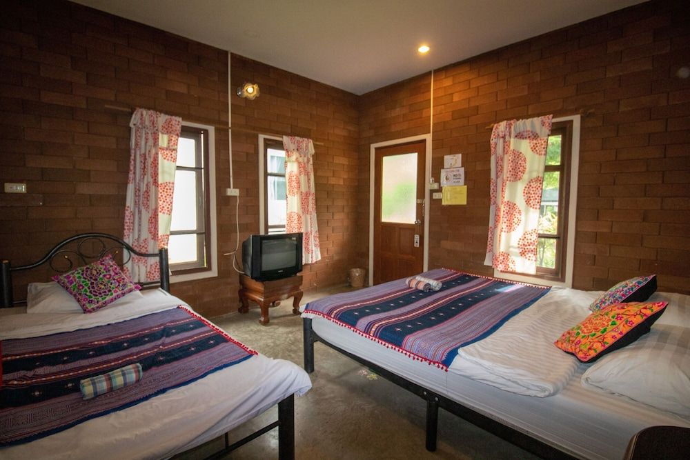 GongKaew HuenKum Hotel Family Room 6